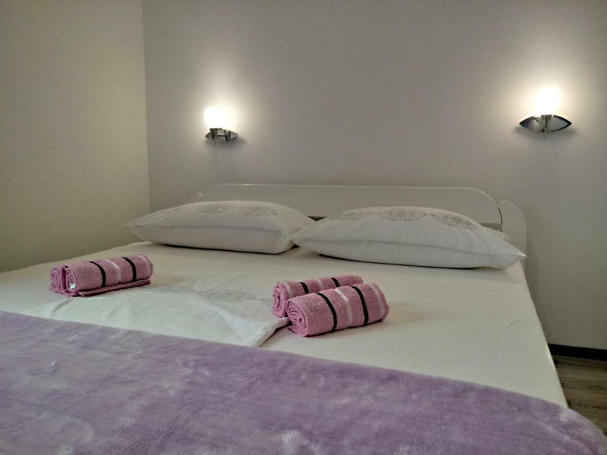 Apartmani Marijana Šibenik Екстериор снимка