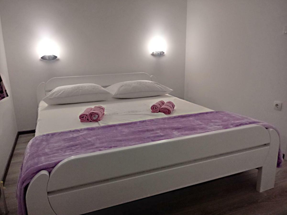 Apartmani Marijana Šibenik Екстериор снимка